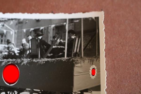 altes Foto - Festumzug - Festwagen der DAF